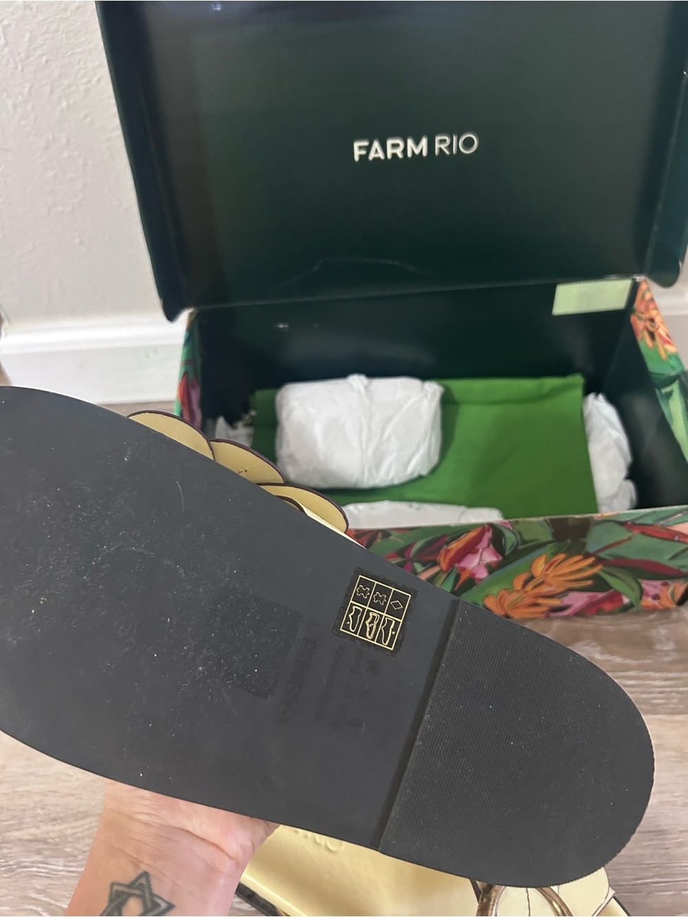 FARM Rio Pale Yellow Leather Slide Mules with Brown Trim - Picture 5 of 6